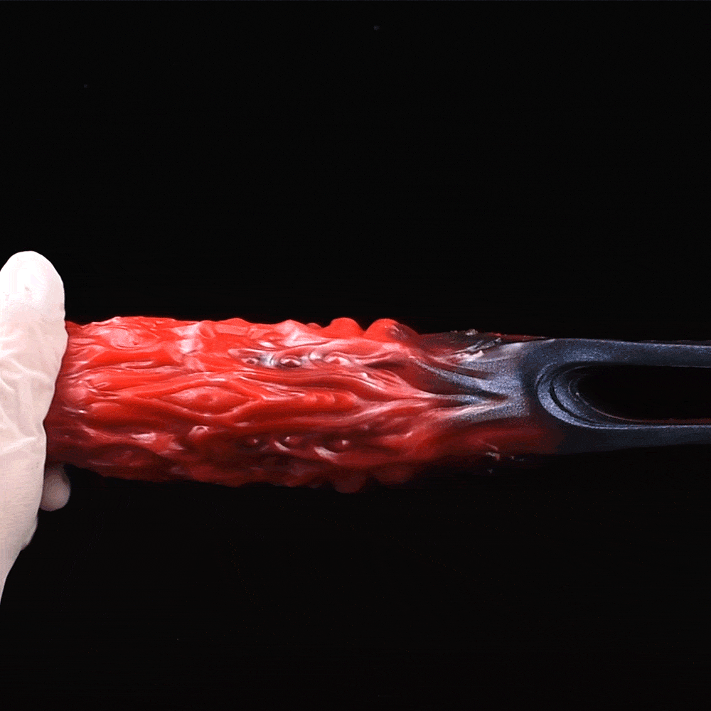 Monster Fantasy Vibrierende Penishülle - Blutschwarze Penishülle aus Silikon für Pegging und Sexualität