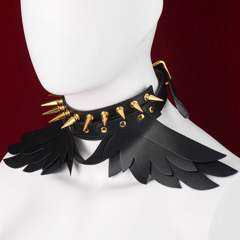 Collier à pointes Bettie Bondage en cuir noir - Jouets BDSM pour couple soumis