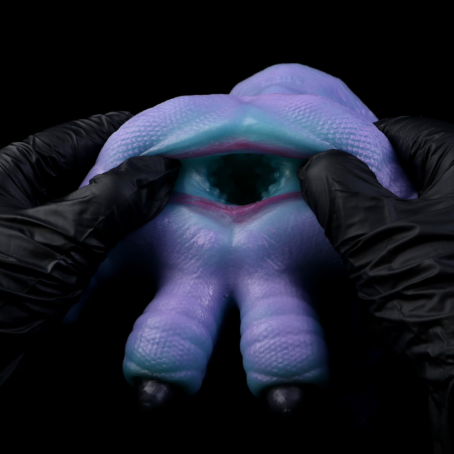 Dragon Claw Pocket Pussy — Platinum Silicone Fantasy Dragon Paw Masturbator with Scale Texture, Black Claws & Dark Red Accent
